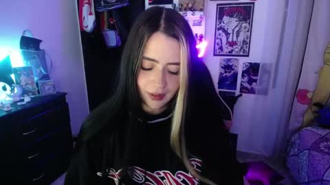 Snapshot of stephani_rousso chatting on September 12, 10:32 pm joha cosmo online show from September 12, 10:32 pm