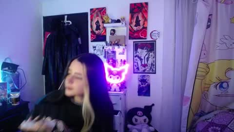 Snapshot of stephani_rousso chatting on September 25, 11:19 pm joha cosmo online show from September 25, 11:19 pm