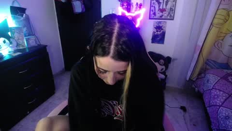 Snapshot of stephani_rousso chatting on September 30, 8:36 pm joha cosmo online show from September 30, 8:36 pm