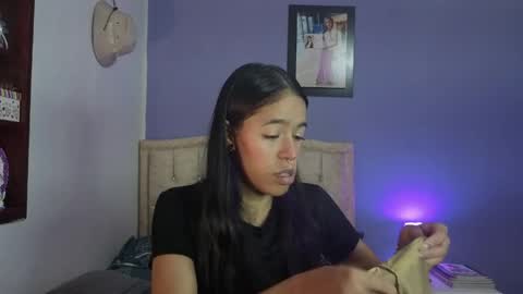 Stephania online show from April 17, 3:37 pm