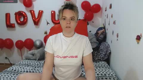 Stephanie   online show from March 14, 10:10 am