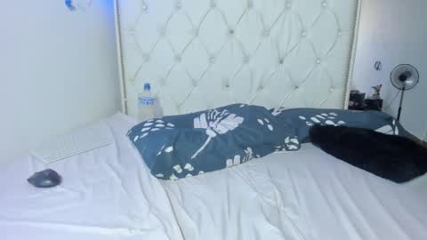 Anny online show from September 19, 10:10 pm