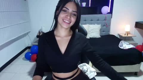 stephany_rodriguez_ online show from February 20, 4:46 pm