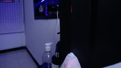 stephany_rodriguez_ online show from October 22, 5:56 pm