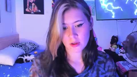 Snapshot of stephany_uwu chatting on February 7, 4:59 am Stephany independient model online show from February 7, 4:59 am