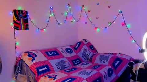 Snapshot of stephany_uwu chatting on December 4, 11:57 pm Stephany independient model online show from December 4, 11:57 pm