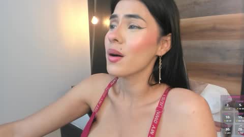 Snapshot of stephanya_ chatting on November 22, 7:13 pm S T E P H A N Y A online show from November 22, 7:13 pm