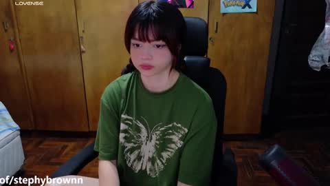 Snapshot of stephybrown chatting on March 6, 6:05 pm stephy online show from March 6, 6:05 pm