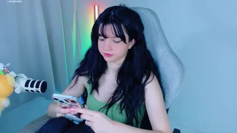 Snapshot of stephybrown chatting on October 19, 12:33 am stephy online show from October 19, 12:33 am