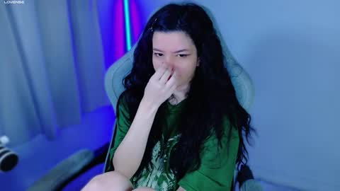 Snapshot of stephybrown chatting on October 31, 12:22 am stephy online show from October 31, 12:22 am