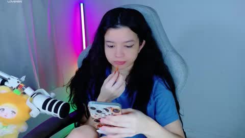 Snapshot of stephybrown chatting on November 17, 11:21 pm stephy online show from November 17, 11:21 pm