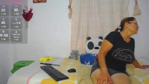 Snapshot of stepmom_slut_50_ chatting on December 22, 6:04 pm Angie mature online show from December 22, 6:04 pm