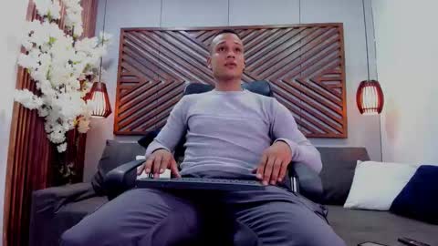    online show from February 4, 8:03 pm