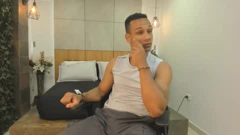    online show from February 17, 9:10 pm