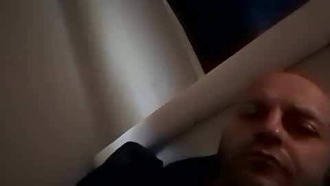 Snapshot of sterng123 chatting on January 4, 2:25 pm sterng123 online show from January 4, 2:25 pm