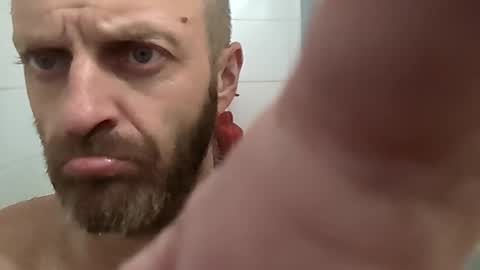 Snapshot of sterng123 chatting on January 16, 5:42 am sterng123 online show from January 16, 5:42 am