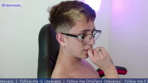 Snapshot of stevans_ chatting on September 10, 7:08 am Stevan online show from September 10, 7:08 am