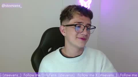 Snapshot of stevans_ chatting on October 24, 5:48 am Stevan online show from October 24, 5:48 am