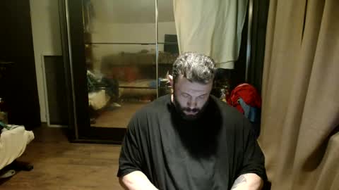 Snapshot of stevebulkzor chatting on October 5, 4:49 pm Steve Oakenshield son of John son of Vasyl online show from October 5, 4:49 pm