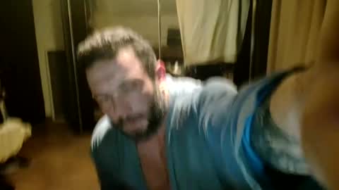 Snapshot of stevebulkzor chatting on October 17, 9:39 pm Steve Oakenshield son of John son of Vasyl online show from October 17, 9:39 pm