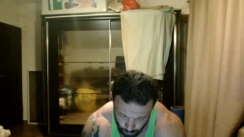 Snapshot of stevebulkzor chatting on October 21, 9:04 pm Steve Oakenshield son of John son of Vasyl online show from October 21, 9:04 pm