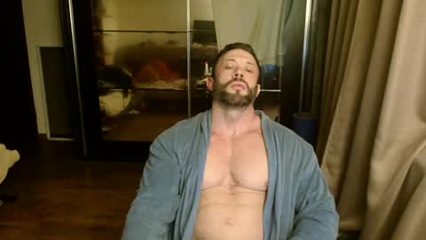 Snapshot of stevebulkzor chatting on October 30, 11:05 pm Steve Oakenshield son of John son of Vasyl online show from October 30, 11:05 pm