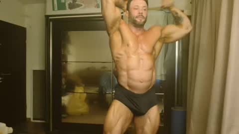 Snapshot of stevebulkzor chatting on November 22, 9:47 pm Steve Oakenshield son of John son of Vasyl online show from November 22, 9:47 pm