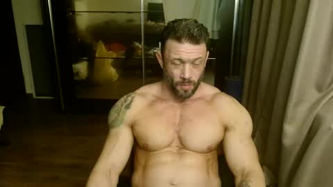 Snapshot of stevebulkzor chatting on November 25, 4:40 pm Steve Oakenshield son of John son of Vasyl online show from November 25, 4:40 pm