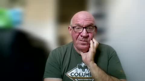 Snapshot of stevejons47 chatting on February 10, 4:58 pm stevejons47 online show from February 10, 4:58 pm