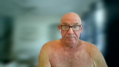 Snapshot of stevejons47 chatting on November 6, 2:29 pm stevejons47 online show from November 6, 2:29 pm