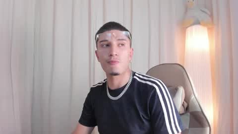 Snapshot of steven_starz chatting on November 19, 4:01 am Steven online show from November 19, 4:01 am