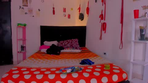 TANIA-STEVEN online show from September 18, 9:28 pm