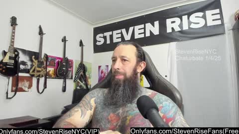 Snapshot of stevenrisenyc chatting on January 5, 4:36 am StevenRiseNYC online show from January 5, 4:36 am