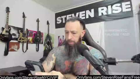 Snapshot of stevenrisenyc chatting on January 7, 12:31 pm StevenRiseNYC online show from January 7, 12:31 pm