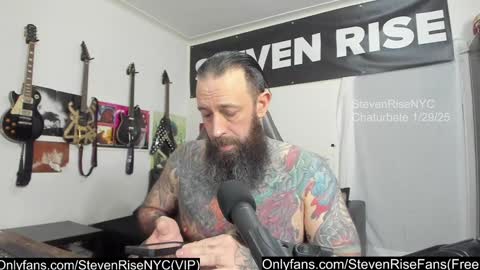 Snapshot of stevenrisenyc chatting on January 30, 3:33 am StevenRiseNYC online show from January 30, 3:33 am