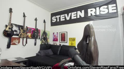 Snapshot of stevenrisenyc chatting on January 31, 4:03 am StevenRiseNYC online show from January 31, 4:03 am