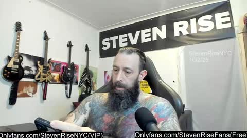 Snapshot of stevenrisenyc chatting on October 3, 1:46 am StevenRiseNYC online show from October 3, 1:46 am