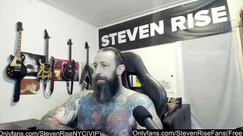 Snapshot of stevenrisenyc chatting on October 10, 1:37 am StevenRiseNYC online show from October 10, 1:37 am
