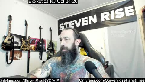 Snapshot of stevenrisenyc chatting on October 16, 1:28 am StevenRiseNYC online show from October 16, 1:28 am