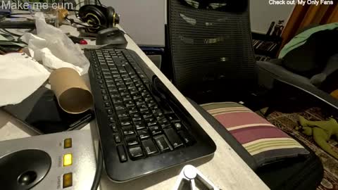 stevie_grey online show from April 14, 6:25 pm