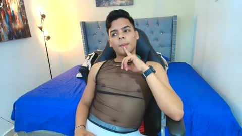 Snapshot of stewart_mateo_ chatting on September 18, 2:35 am stewart online show from September 18, 2:35 am