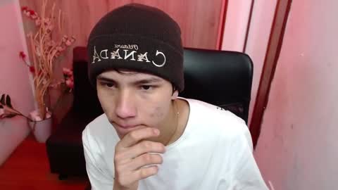 Snapshot of stich_23 chatting on February 18, 12:12 pm Stich online show from February 18, 12:12 pm