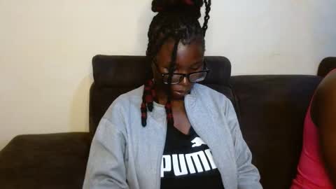 Snapshot of sticklavah chatting on October 24, 6:43 am sticklavah online show from October 24, 6:43 am