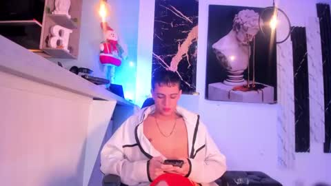 Snapshot of stiiveen_24cm chatting on December 16, 1:10 am Stiven brendan online show from December 16, 1:10 am