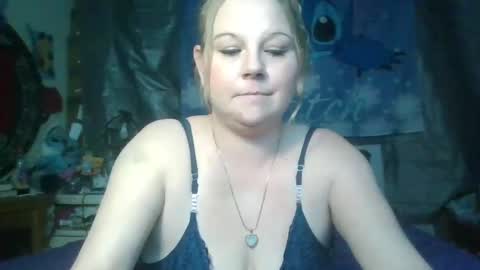 Snapshot of stitchsunshine85 chatting on February 4, 6:46 am Tasha and Drew online show from February 4, 6:46 am