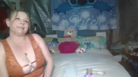 Snapshot of stitchsunshine85 chatting on March 6, 6:08 am Tasha and Drew online show from March 6, 6:08 am