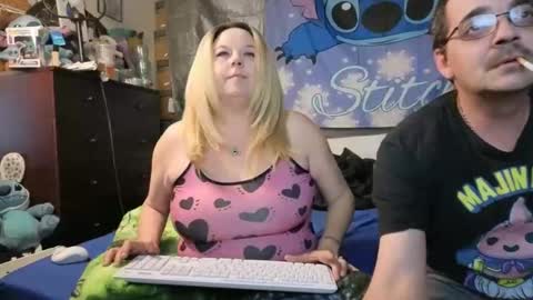 Snapshot of stitchsunshine85 chatting on November 20, 9:53 am Tasha and Drew online show from November 20, 9:53 am