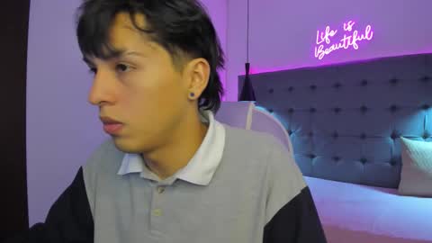 Stiwen online show from September 22, 1:13 pm