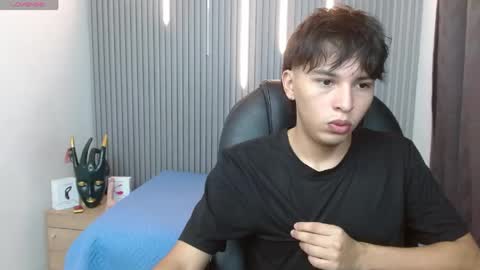 Stiwen online show from April 18, 3:16 pm