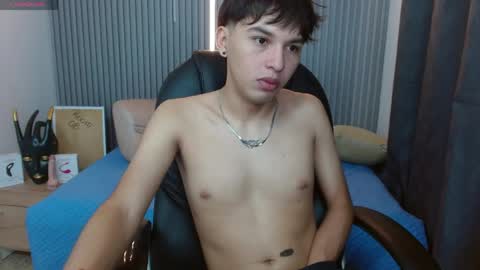 Stiwen online show from May 23, 2:21 pm